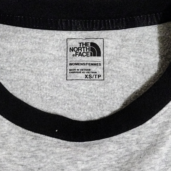 **Like New** The North Face Train N Logo Pullover Sweatshirt. - Picture 8 of 11